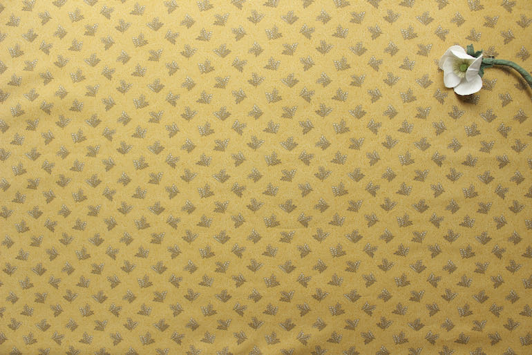 ウインズクーム リーフ柄小紋<br>
イエロー